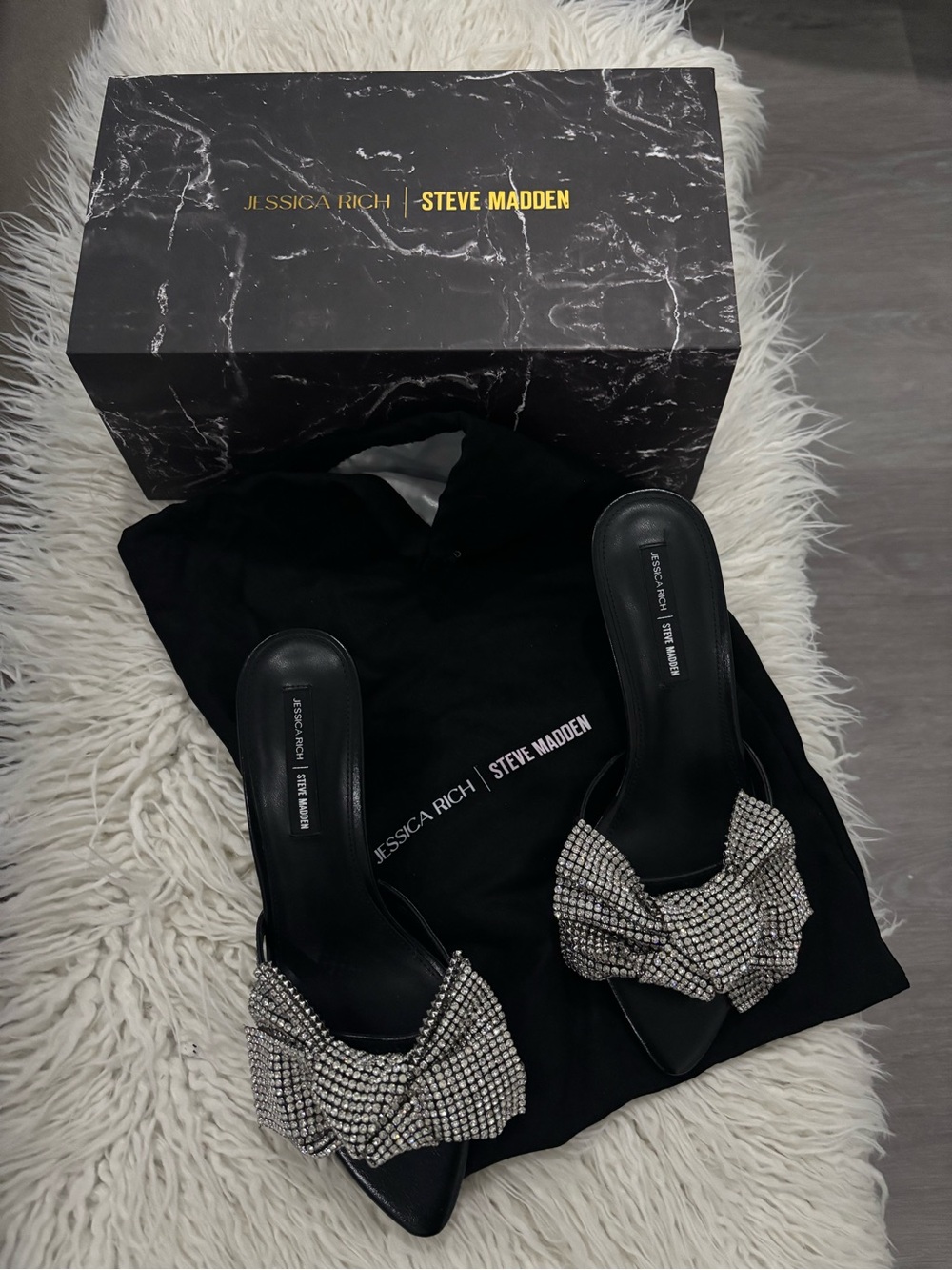 (NWT) Jessica Rich/Steve Madden Crystal Bow Slide Heels